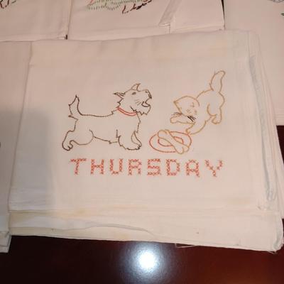 FLOUR SACK EMBROIDERED KITCHEN TOWELS