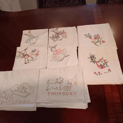 FLOUR SACK EMBROIDERED KITCHEN TOWELS