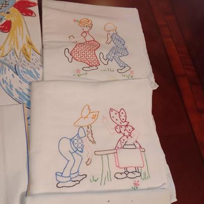 FLOUR SACK EMBROIDERED KITCHEN TOWELS