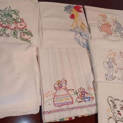 FLOUR SACK EMBROIDERED KITCHEN TOWELS