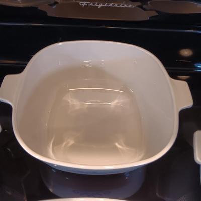 8-PIECE CORNINGWARE CASSEROLE DISHES