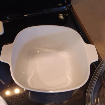 8-PIECE CORNINGWARE CASSEROLE DISHES