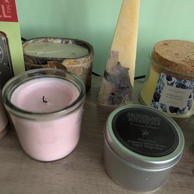 Array Of Candles Several Different Brands #1 (Most Of Them Have Not Been Used) (FR)