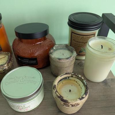 Array Of Candles Several Different Brands #1 (Most Of Them Have Not Been Used) (FR)