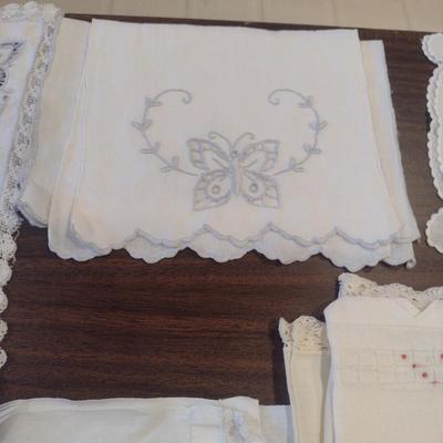 Vintage Embroidered Kerchiefs/Hand Towels