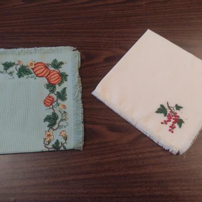 Assorted Table Linens- Round Cloth, Runner, Napkins, etc.