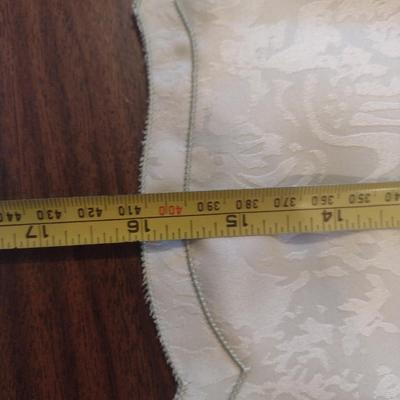 Assorted Table Linens- Round Cloth, Runner, Napkins, etc.