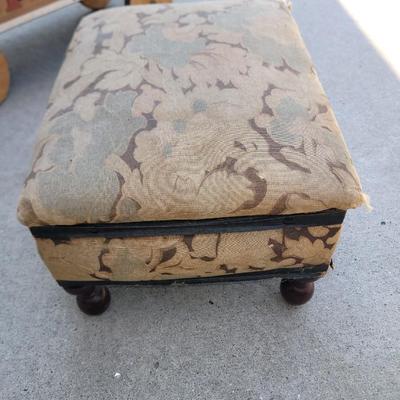 Sale Photo Thumbnail #834: Cart has handle but it is not attached, see pics of stool for condition, it's 13" w x 11" deep and about 7" tall, awfully old no manufacturer found