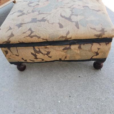 Sale Photo Thumbnail #836: Cart has handle but it is not attached, see pics of stool for condition, it's 13" w x 11" deep and about 7" tall, awfully old no manufacturer found