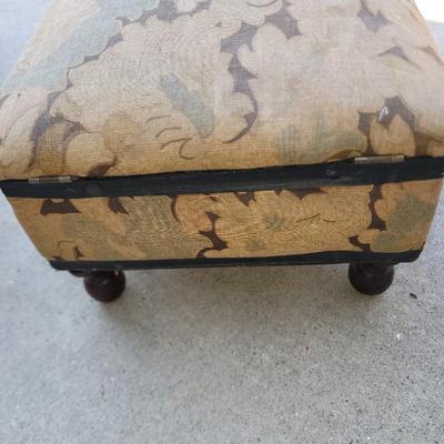 Sale Photo Thumbnail #837: Cart has handle but it is not attached, see pics of stool for condition, it's 13" w x 11" deep and about 7" tall, awfully old no manufacturer found