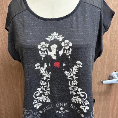 Sale Photo Thumbnail #242: size M, mannequin is a size 8 for reference. In fair condition, with some fading.