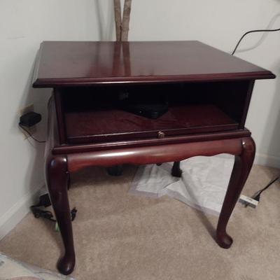 Wooden Media Stand with Pull Out Shelf