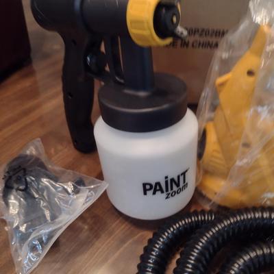 Paint Zoom Sprayer and Accessories- In New Condition