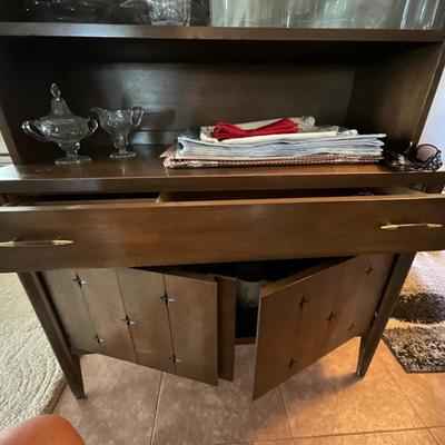 Beautiful Vintage China Hutch