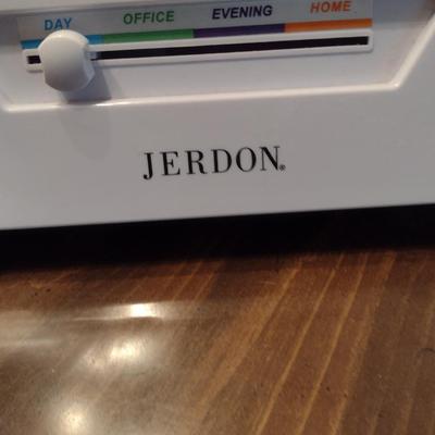 Jerdon Tri-Fold Lighted Mirror