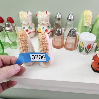 Nice Collection of Salt & Pepper Shakers Vasaline Uranium , Fish , Seahorses, Corn, Lighthouse, Pigs, Dutch boy Dutch girl
