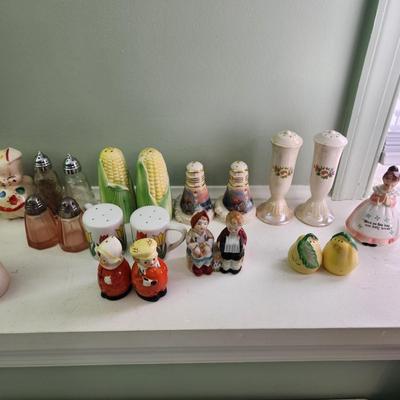 Nice Collection of Salt & Pepper Shakers Vasaline Uranium , Fish , Seahorses, Corn, Lighthouse, Pigs, Dutch boy Dutch girl