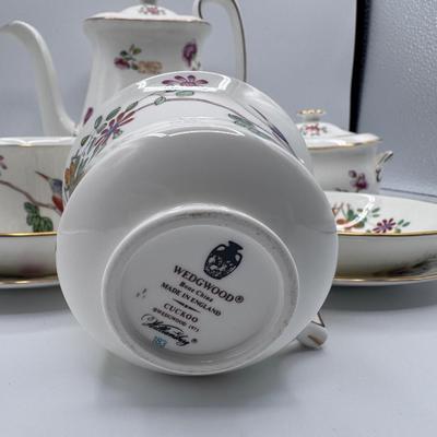 Wedgwood Cuckoo Bone China Tea Set – Elegant & Collectible