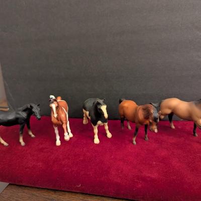 Vintage Horse Figurines #41