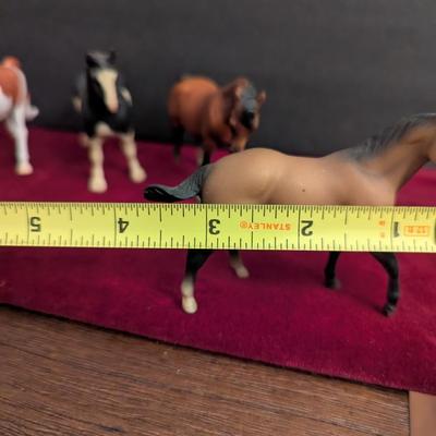 Vintage Horse Figurines #41