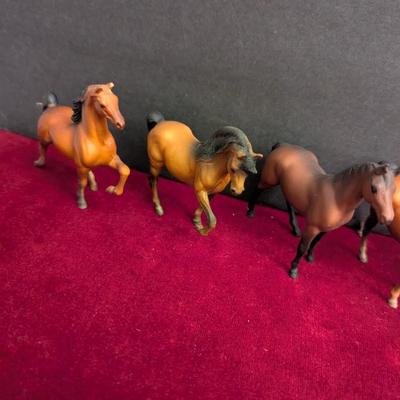 Vintage Horse Figurines #42