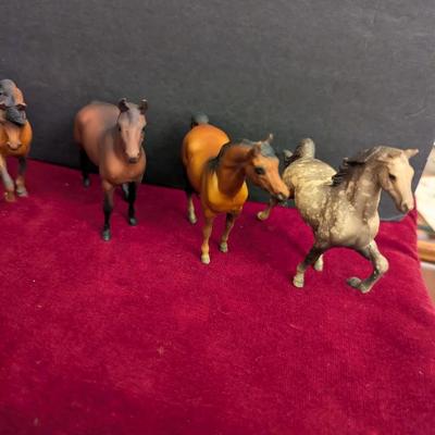 Vintage Horse Figurines #42
