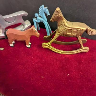 Array Of Animal Horses Various Material #44