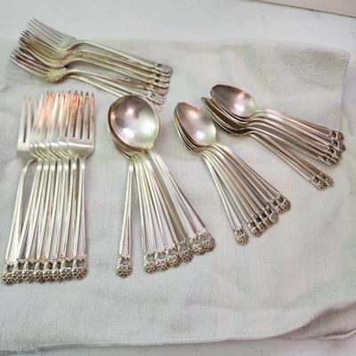 1847 Rogers Bros International Silver Eternally Yours