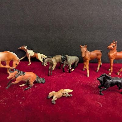 Array Of Animal Horses Several Materials Used #47