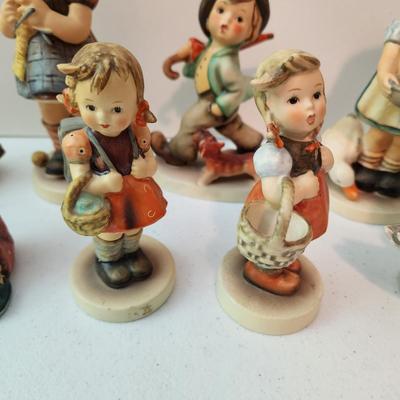 Lot of 10 Goebel Hummels Figurines