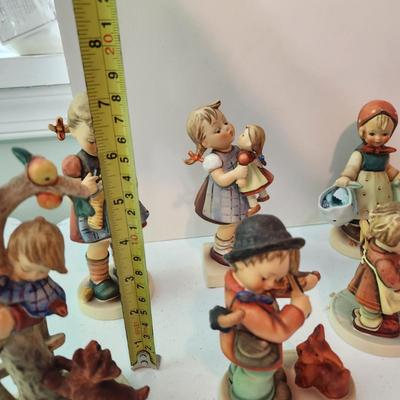 Lot of 11 Goebel Hummels