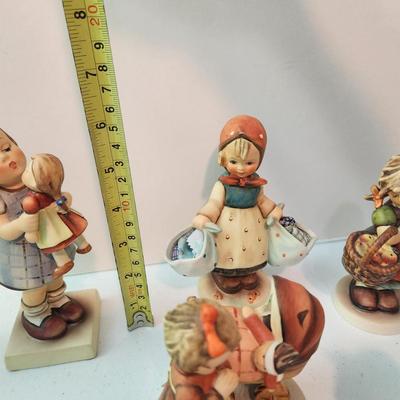 Lot of 11 Goebel Hummels