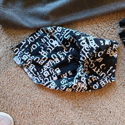 BURTON GLOVES AND SCARF PLUS TOMMY HILFIGER FLEECE JACKET (LRG)