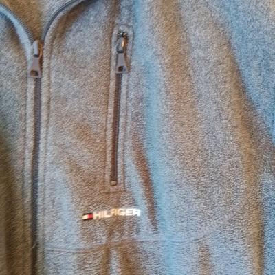 BURTON GLOVES AND SCARF PLUS TOMMY HILFIGER FLEECE JACKET (LRG)