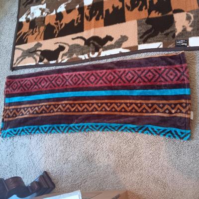 KARE FREE ANIMAL PRINT AND A SECOND THROW BLANKETS