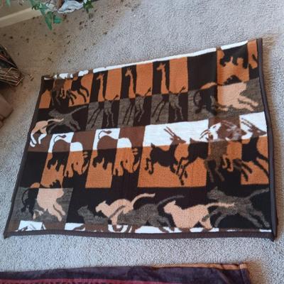KARE FREE ANIMAL PRINT AND A SECOND THROW BLANKETS
