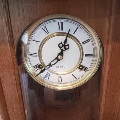 31 DAY PENDULUM WALL CLOCK WITH A KEY