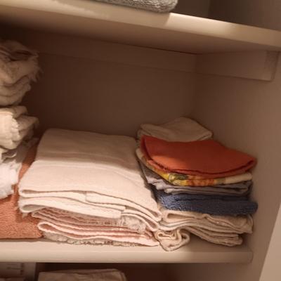 TOWELS, PILLOW CASES, QUEEN & TWIN SHEETS
