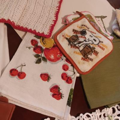 KITCHEN LINENS