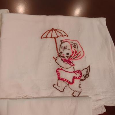 FLOUR SACK EMBROIDERED KITCHEN TOWELS
