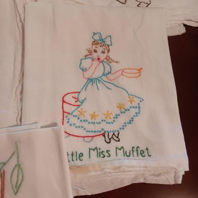 FLOUR SACK EMBROIDERED KITCHEN TOWELS