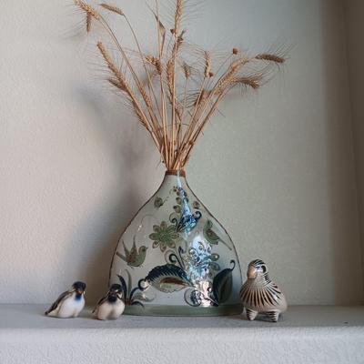 BIRD FIGURINES AND A CLAY VASE WITH BIRDS