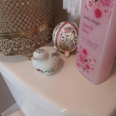 GUEST TOWELS, GOLD-TONE METAL WASTE CAN AND MORE