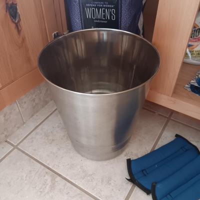 STAINLESS STEEL WASTE CAN, CLEANING PRODUCTS AND MORE