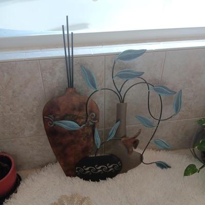 LIVE PLANT, METAL WALL HANGING, BATH RUG AND MORE