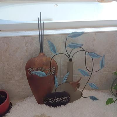 LIVE PLANT, METAL WALL HANGING, BATH RUG AND MORE