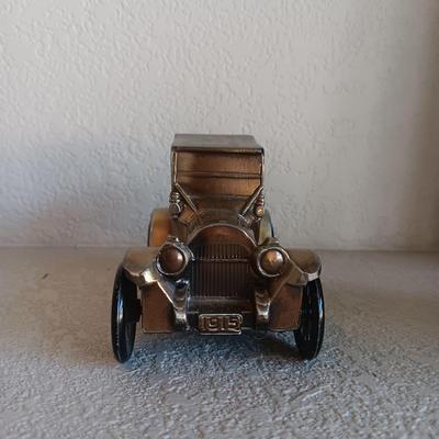 WELLS FARGO AND FARMERS NATIONAL BANK COIN BANKS (1 HAS KEY)