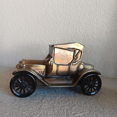 WELLS FARGO AND FARMERS NATIONAL BANK COIN BANKS (1 HAS KEY)