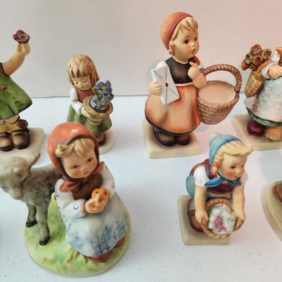 Lot of 13 Goebel Hummels Figurines