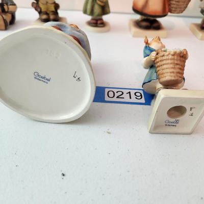 Lot of 13 Goebel Hummels Figurines